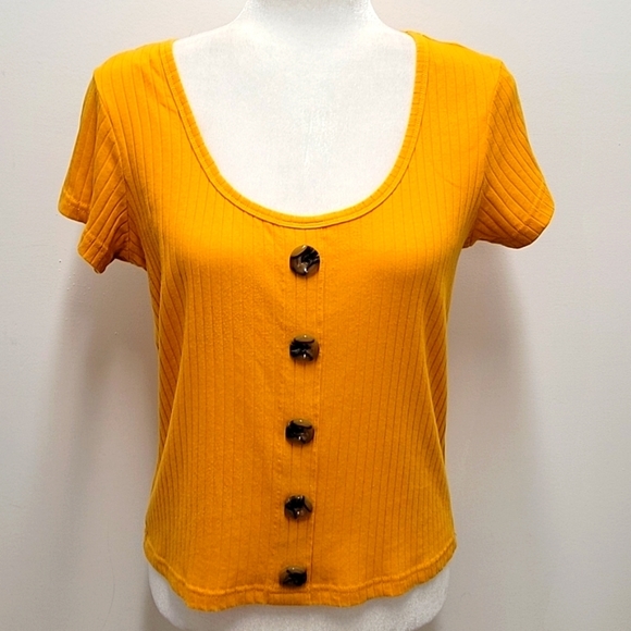 Full Circle Trends Short Sleeved Round Neck Ribbed Pull On Top w/Buttons Size XL - Picture 1 of 10